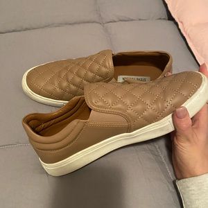 NEW Steve Madden sneakers